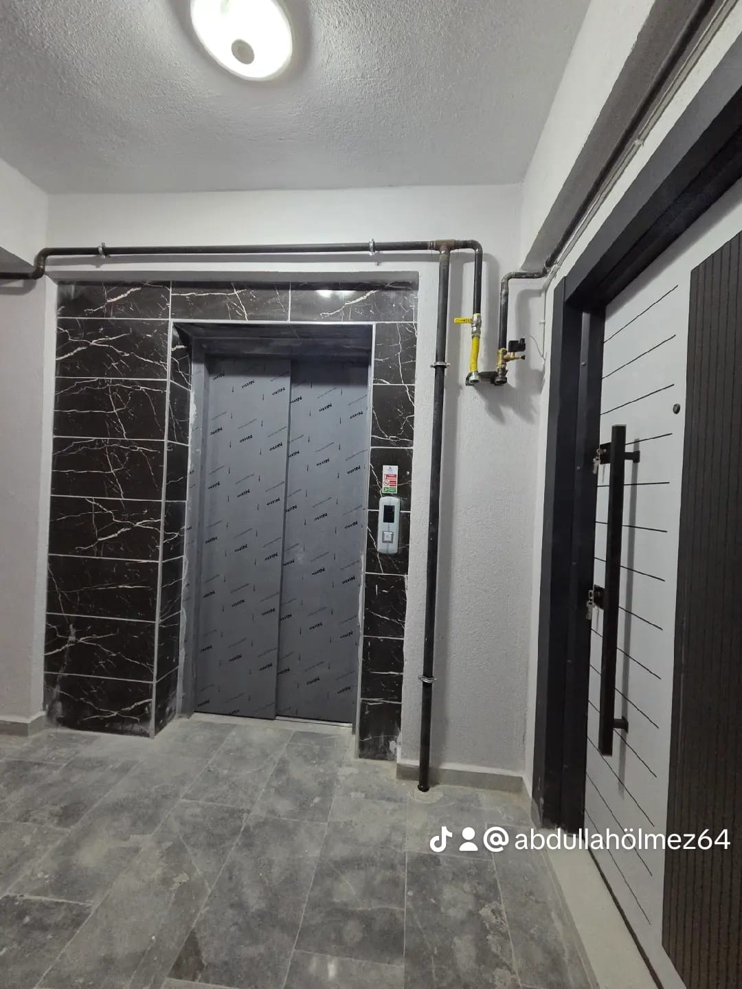 İHSANİYEDE DOĞALGAZLI ASANSÖRLÜ 2+1 SATILIK DAİRELER