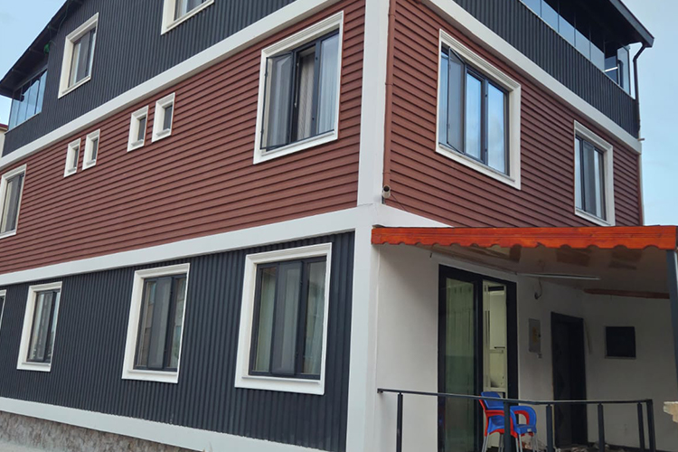 Gazlıgöl Merkezde Yatırımlık Havuzlu Tribleks Villa!