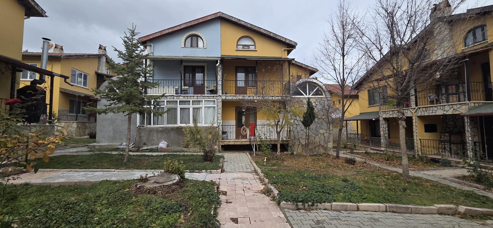  GAZLIGÖL EMLAKTAN SATILIK TRİPLEX TERMAL VİLLA